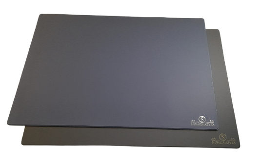 Mata robocza pod monety na biurko GRANATOWA